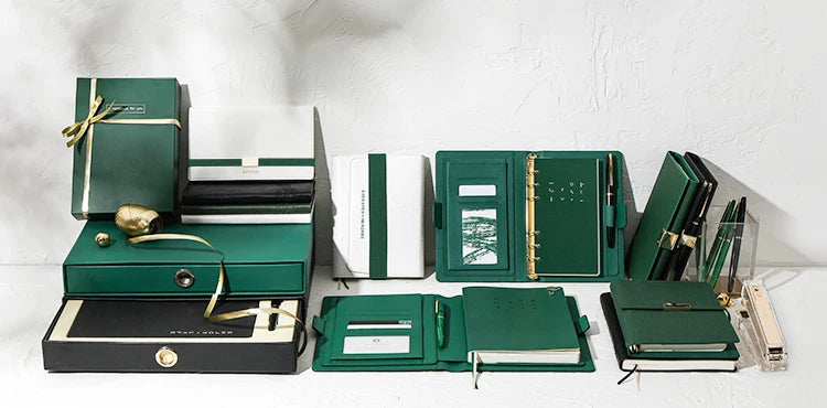 Loose-Leaf Notebook & Planner