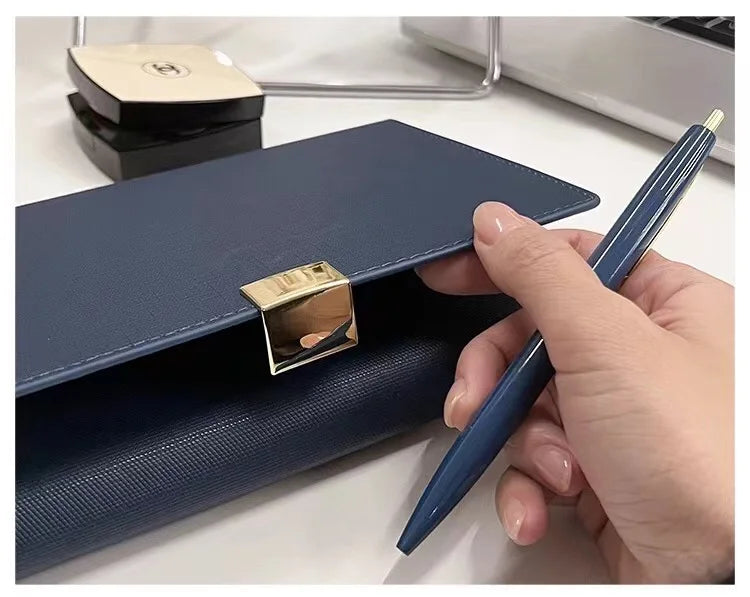 Loose-Leaf Notebook & Planner
