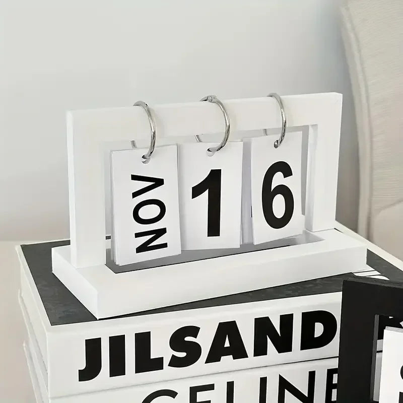 Minimalist Wooden Desk Calendar – Modern Office & Home Decor