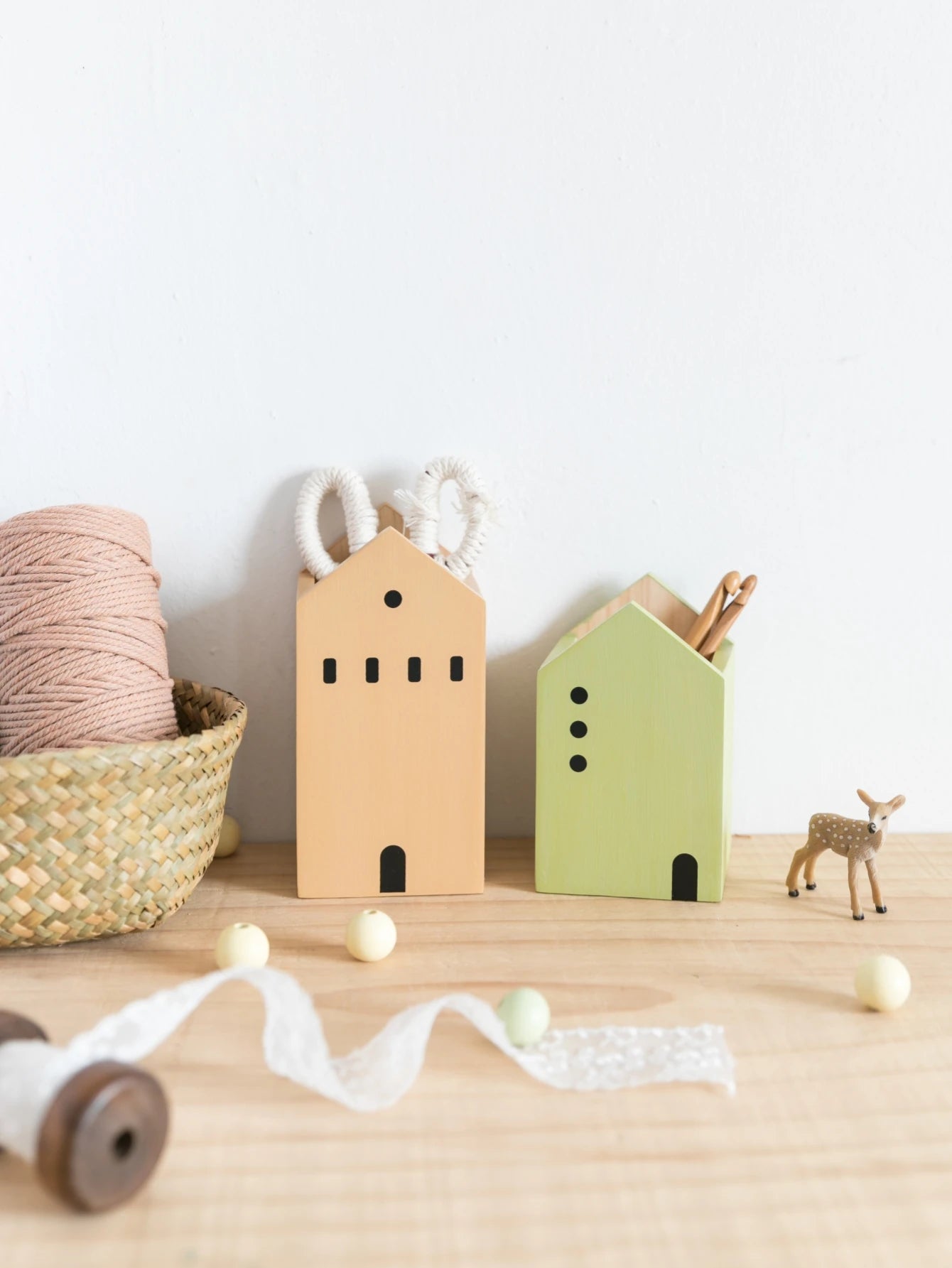 Wooden Pen Holder – Desk Organizer for Stationery & Makeup